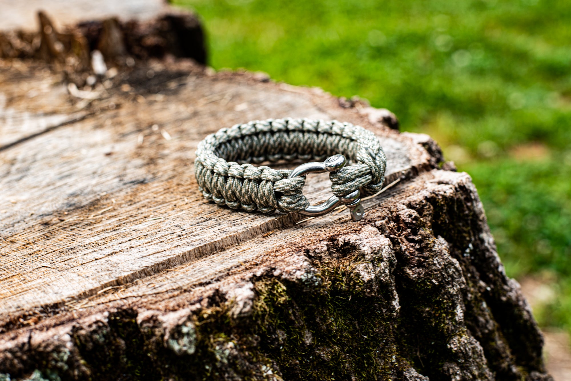 The Snarling Wolf paracord bracelet – Kruger EDC