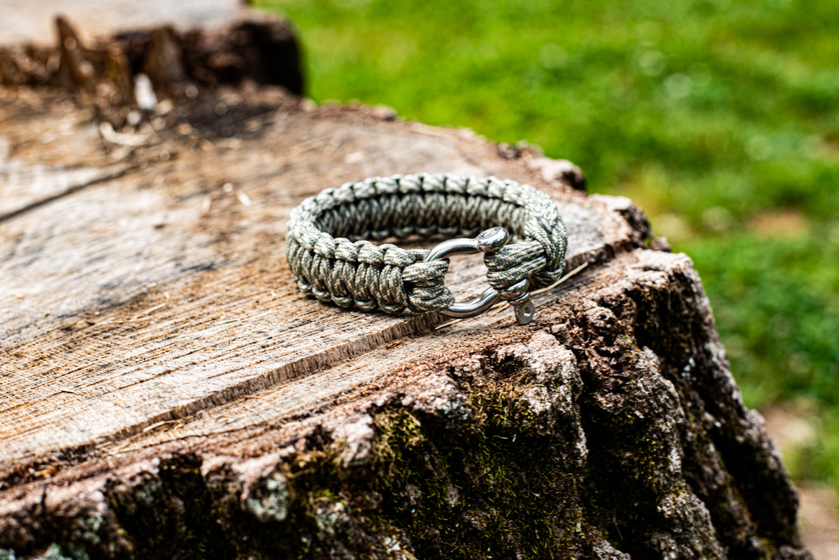 Top 5 Survival Bracelet Options You Need To Buy | VeteranLife